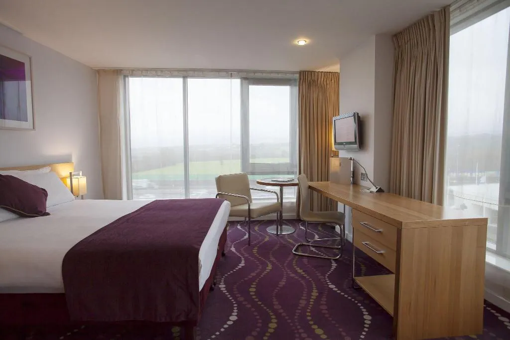 DOUBLE STANDARD Room, Louis Fitzgerald Hotel, Dublin