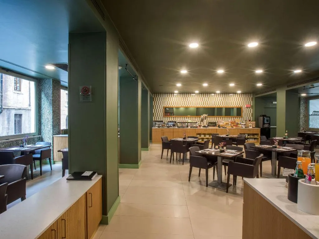 Restaurant, Mercure Roma Centro St. John, Naples