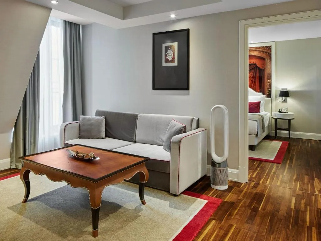 SUITE STANDARD Room, Titanic Gendarmenmarkt Berlin, Berlin