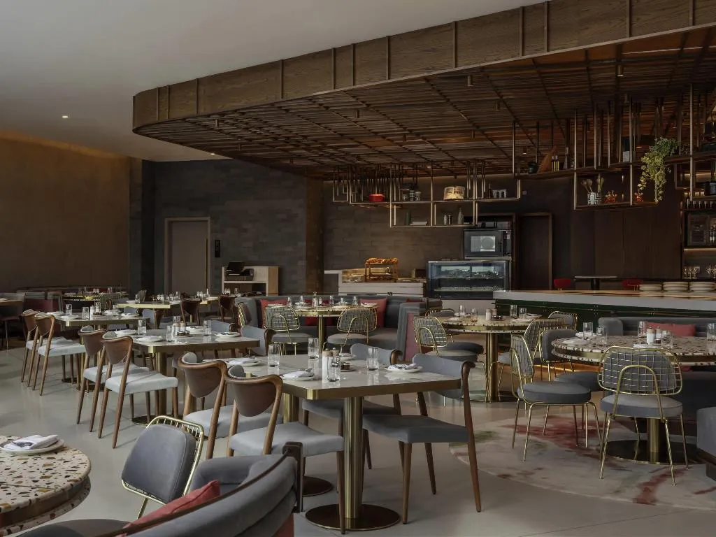 Restaurant, SO/ Uptown Dubai, Dubai