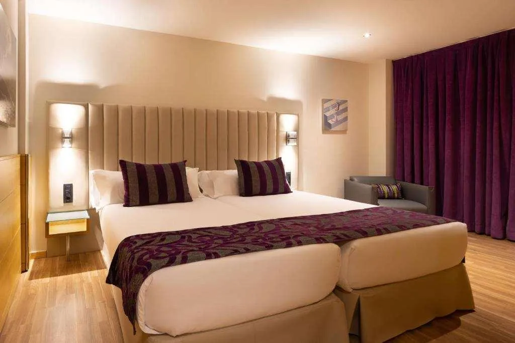 Room, Hotel Sansi Barcelona, Barcelona