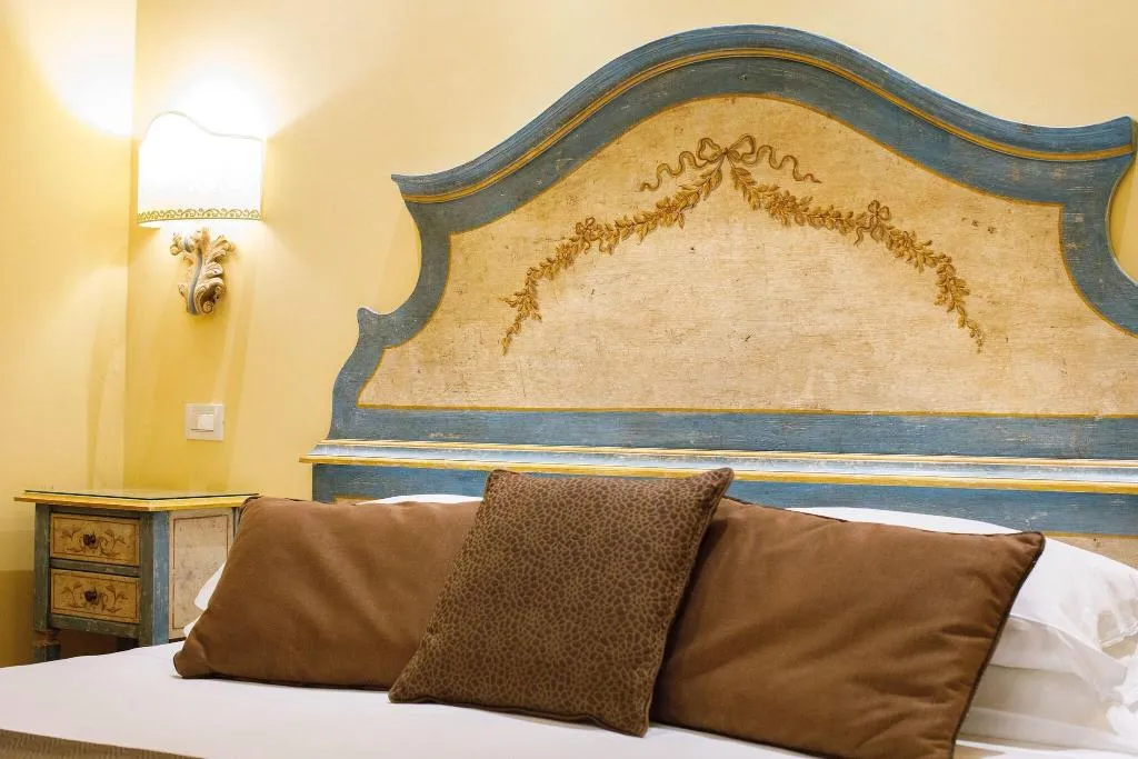 QUADRUPLE SUPERIOR WITH DOUBLE BED Room, Hotel Palazzo Guardati, Naples
