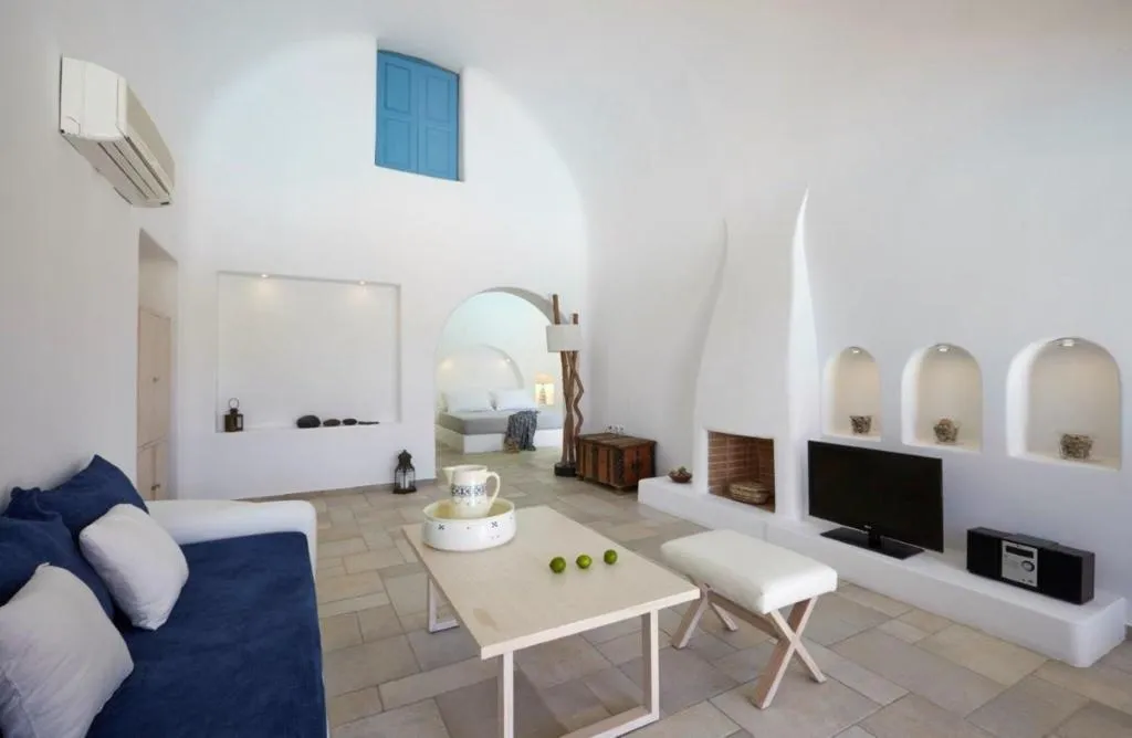 Room, Black Rose Suites, Santorini