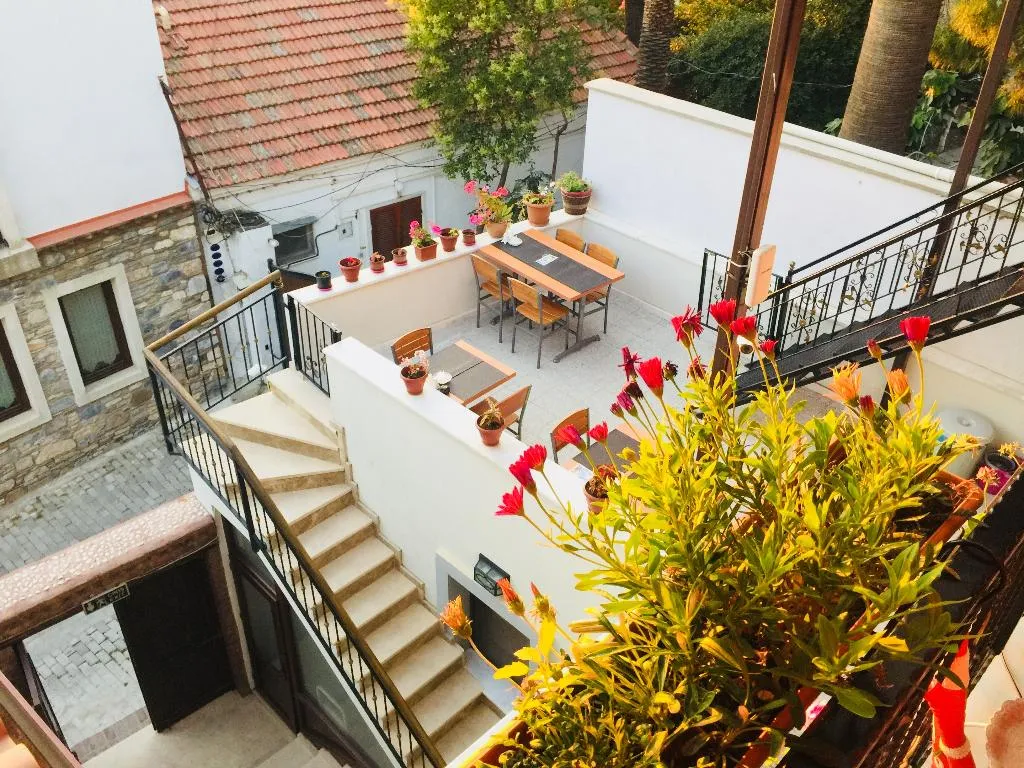 Terrace, Ena Serenity Boutique Hotel, Izmir