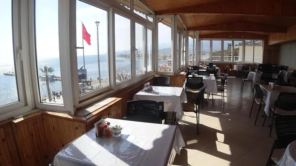 Terrace, Ozsoy Hotel, Izmir