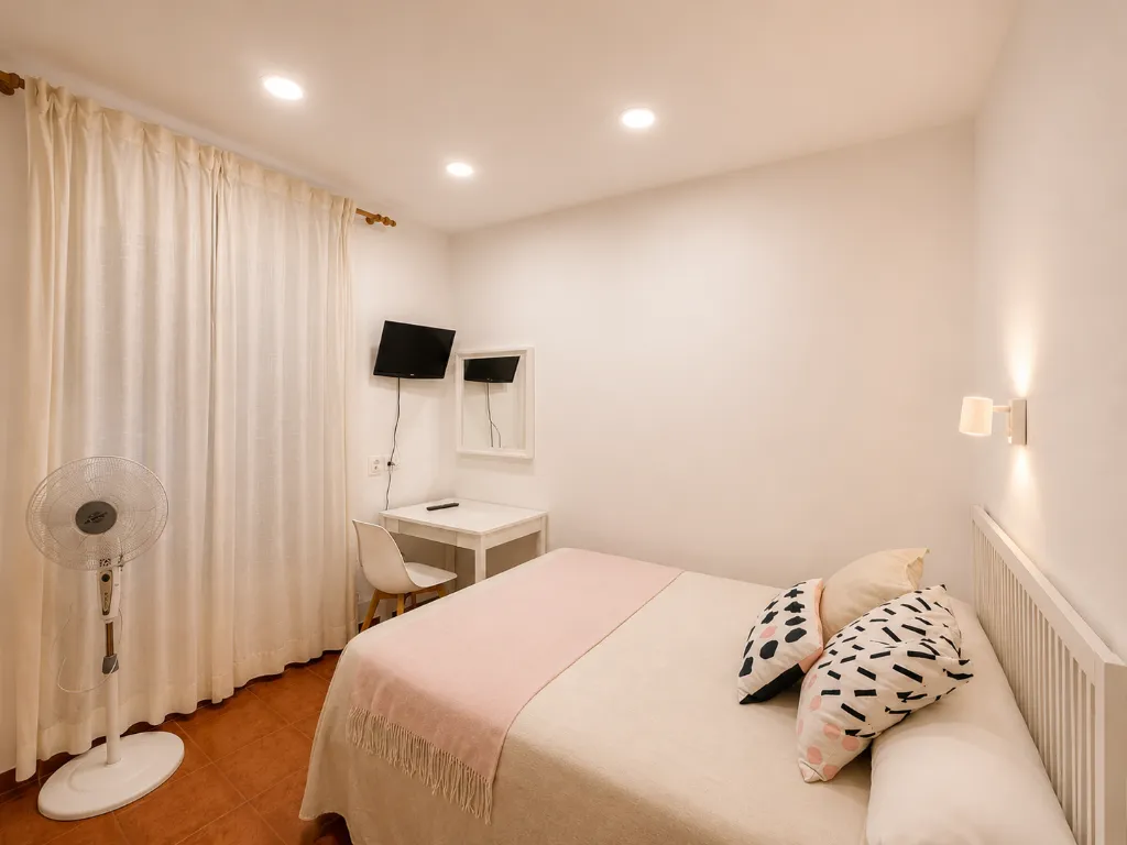 General view, Hostal Bellas, Madrid