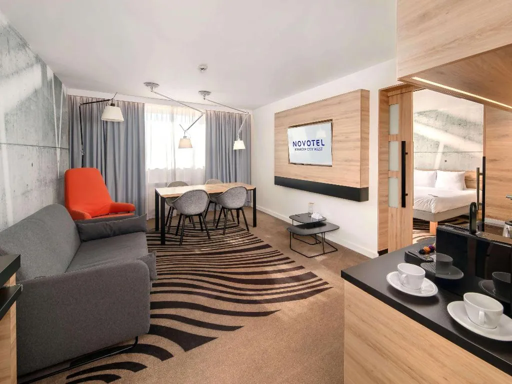 SUITE WITH KITCHENETTE Room, Novotel Krakow City West, Krakow