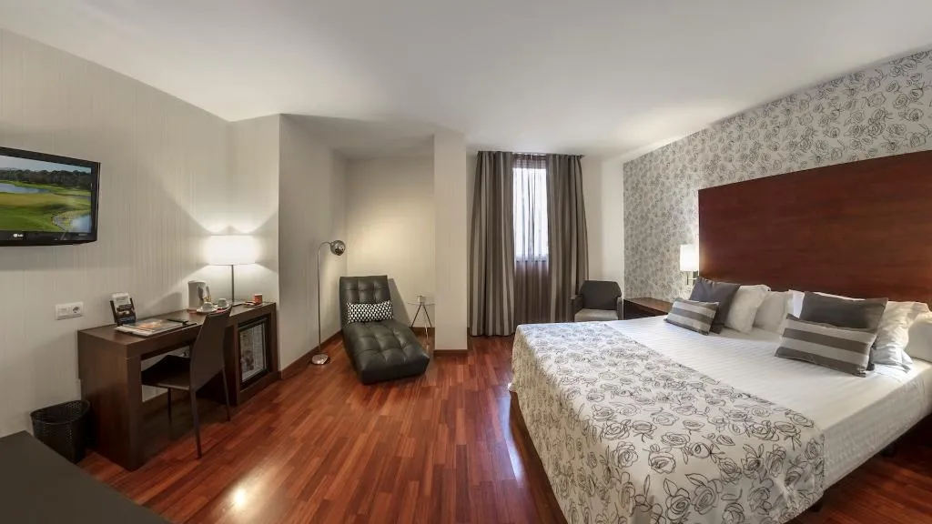 JUNIOR SUITE CAPACITY 1 Room, Gran Ultonia, Costa Brava
