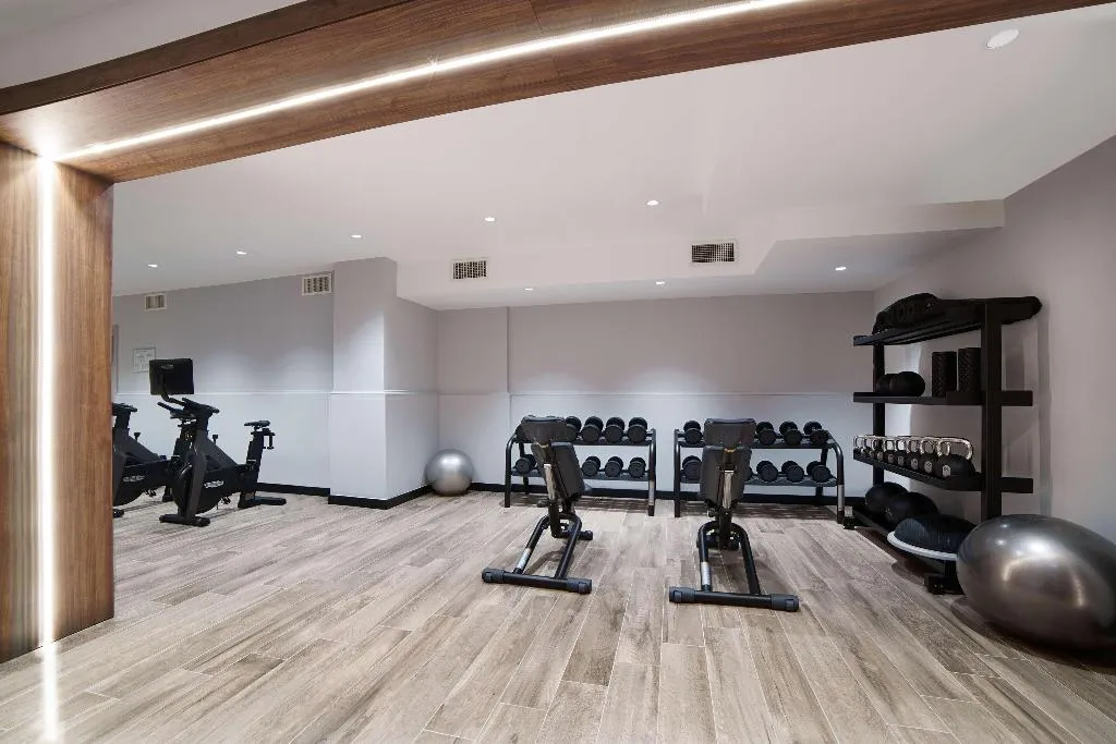 Sports and Entertainment, Radisson Hotel Nola Naples, Naples