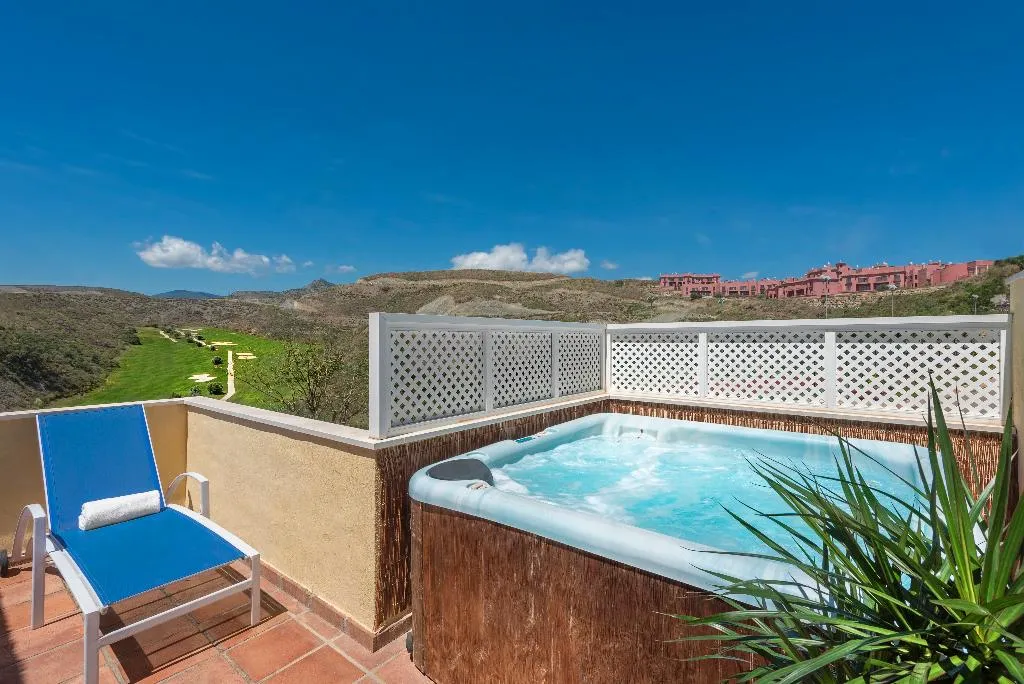 VILLA TWO BEDROOMS Room, Colina del Paraiso, Costa Del Sol