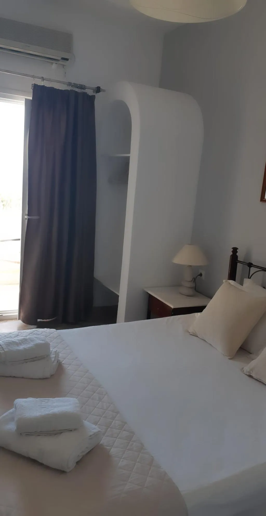 Double or Twin STANDARD Room, Emmanuela Studios, Santorini