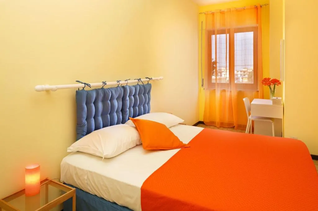 Room, B&b Sorrento Sunshine, Naples
