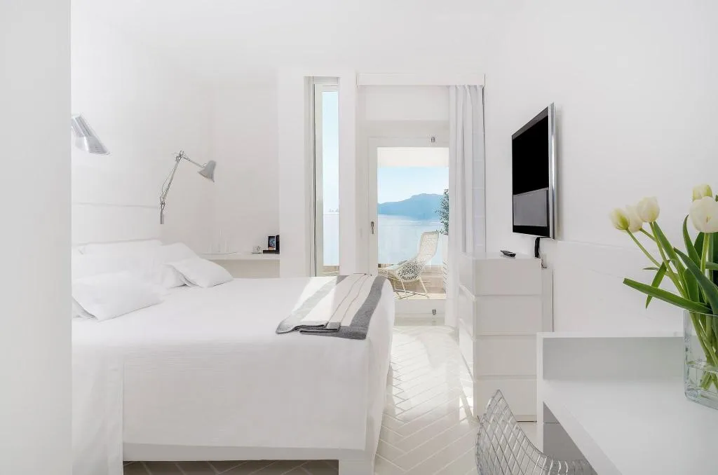 DOUBLE SEA VIEW KING BED Room, Casa Angelina, Naples