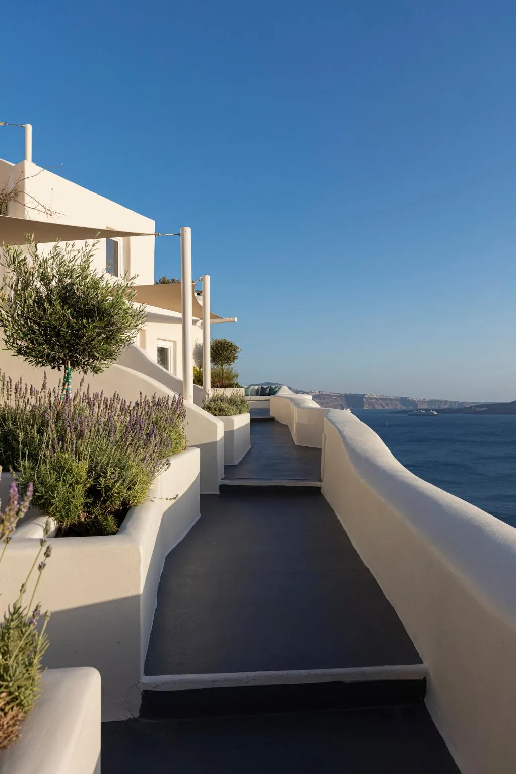 SUITE SUPERIOR CAPACITY 3 Room, Canaves Oia Suites, Santorini