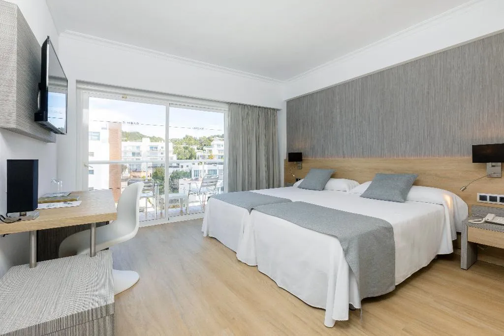 Room, Simbad, Ibiza