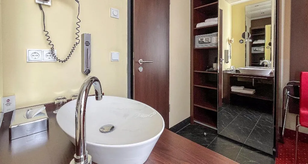 DOUBLE STANDARD Room, PLAZA Premium Berlin Kurfürstendamm, Berlin