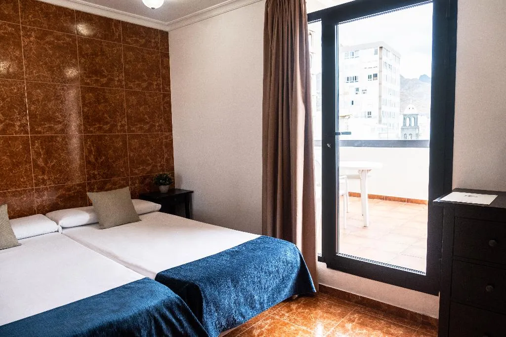DOUBLE SINGLE USE CAPACITY 1 Room, Adonis Capital, Tenerife