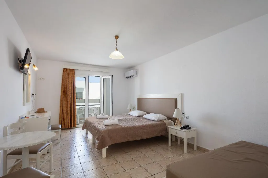 TRIPLE THREE BEDS Room, Koni Village, Crete