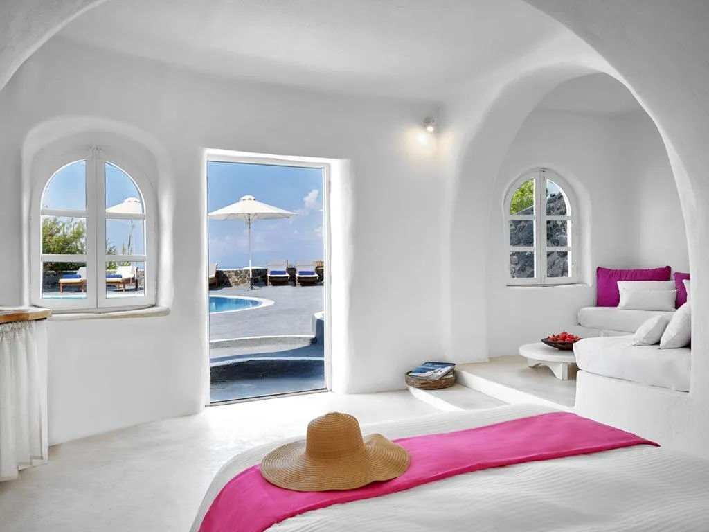 DOUBLE SUPERIOR POOL VIEW Room, Finikia Memories (ex Finikia's Place), Santorini