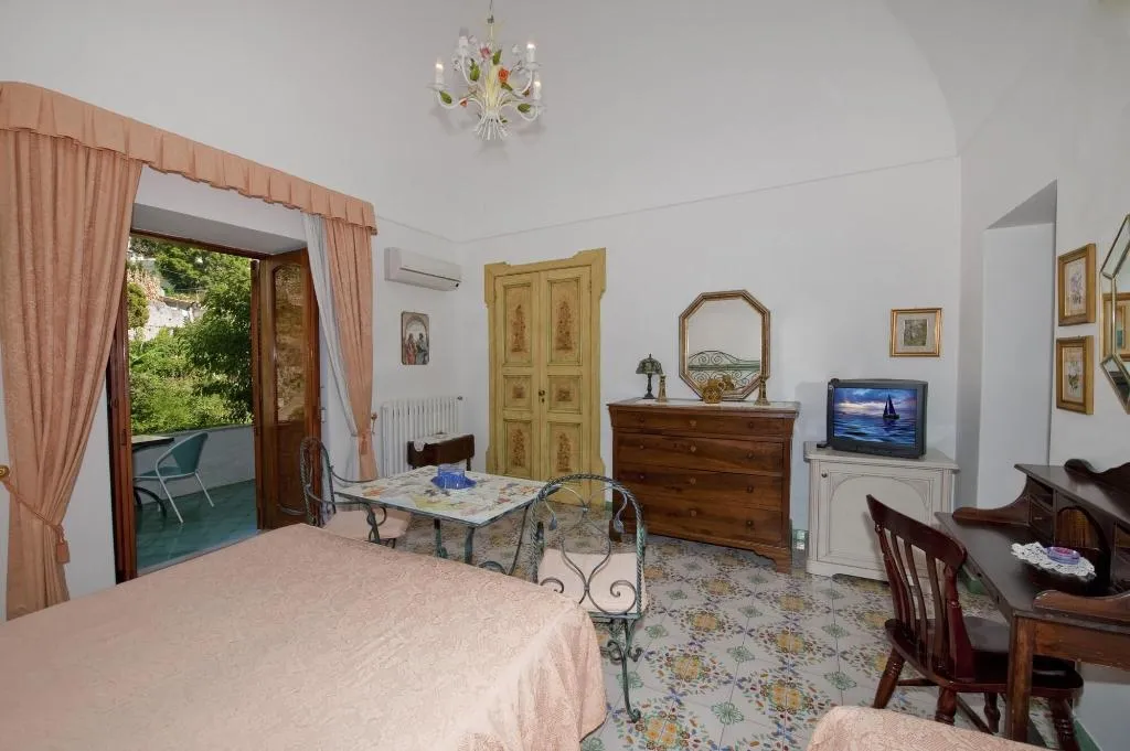 Room, Casa Teresa, Naples