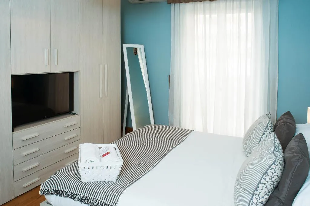 APARTMENT CAPACITY 4 Room, Residenza Flegrea, Naples