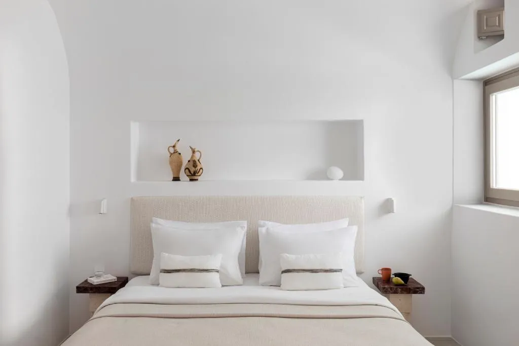 SUITE HONEYMOON Room, Canaves Ena, Santorini