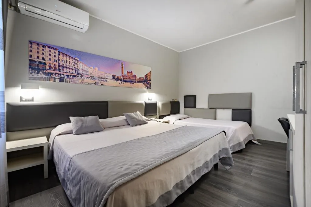 TRIPLE DELUXE WITH TERRACE Room, Relax Hotel Acquaviva - Tuscany Hills, Florence