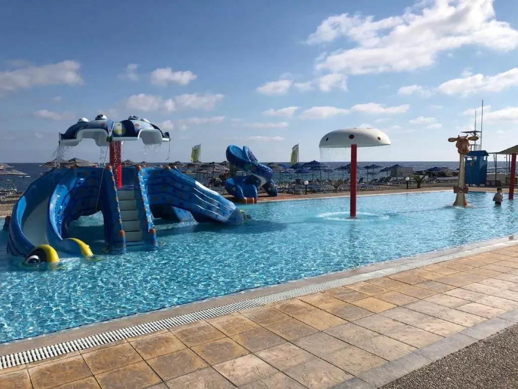 Pool, Mare Blue, Crete