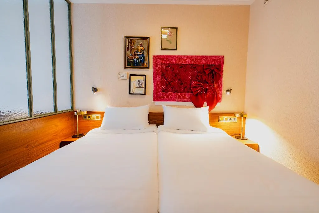 Double or Twin DELUXE Room, Hotel Mercier, Amsterdam