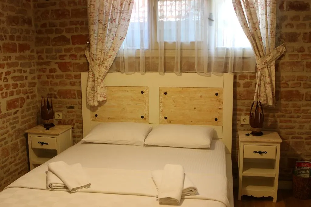 DOUBLE STANDARD Room, Gizemli Konak, Izmir