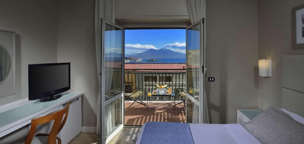 DOUBLE QUEEN SIZE BED Room, Hotel Paradiso, BW Signature Collection, Naples