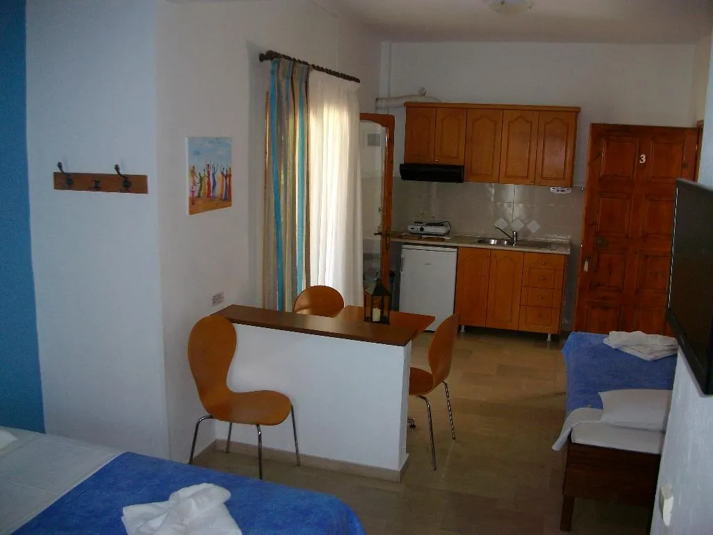 STUDIO CAPACITY 3 Room, Pella House Studios & Apartments, Halkidiki