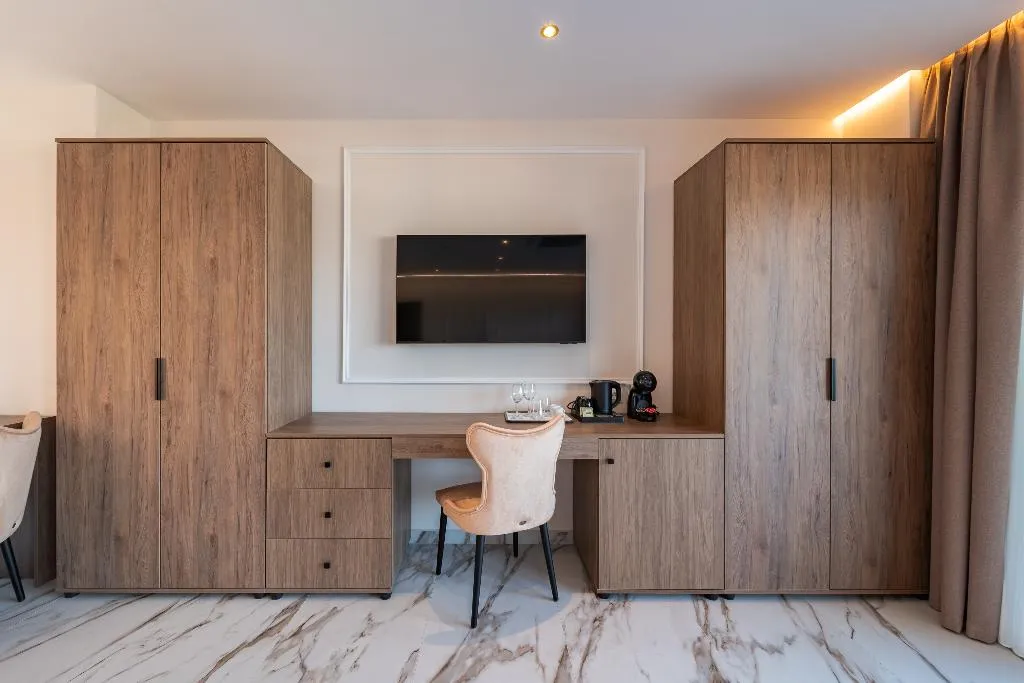 SUITE DELUXE ONE BED Room, Philia Center Suites, Rhodes