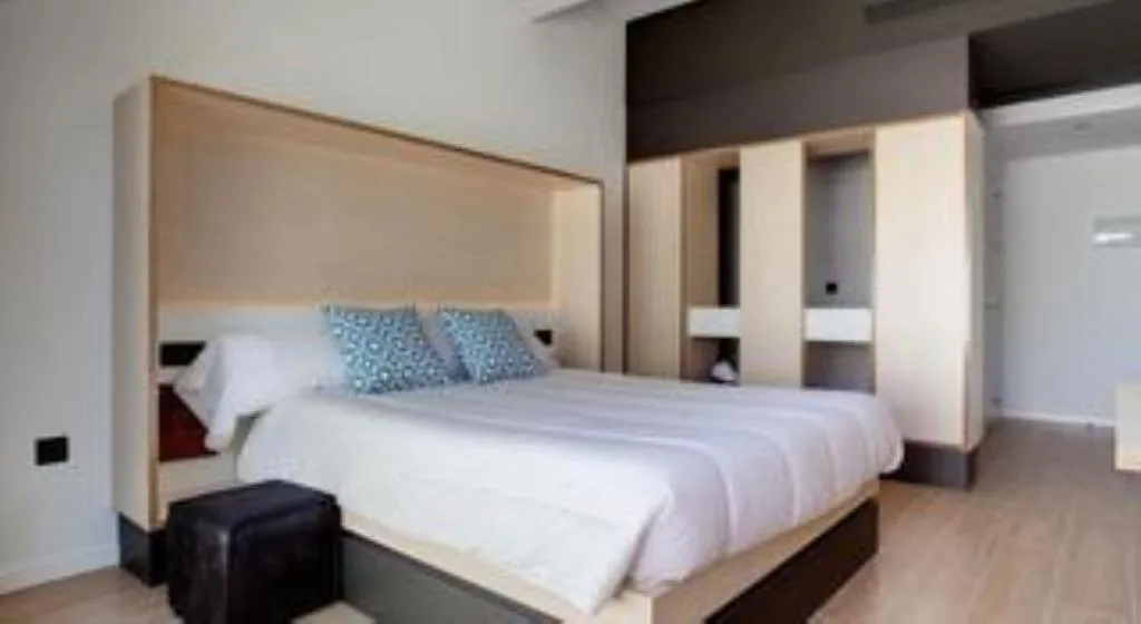 DOUBLE STANDARD Room, Toc Hostel Madrid, Madrid