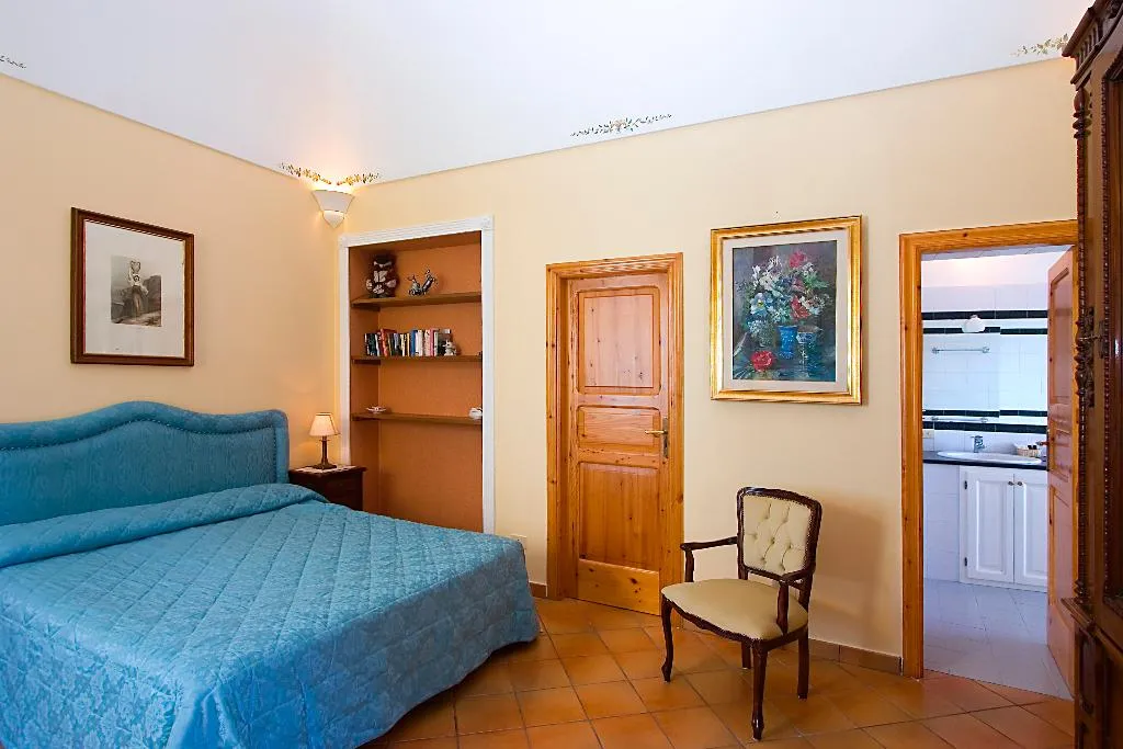 APARTMENT DELUXE SEA VIEW Room, Villarena Relais, Naples