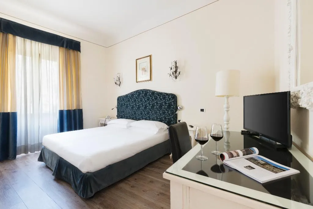 TRIPLE CLASSIC Room, Villa Fiesole, Florence