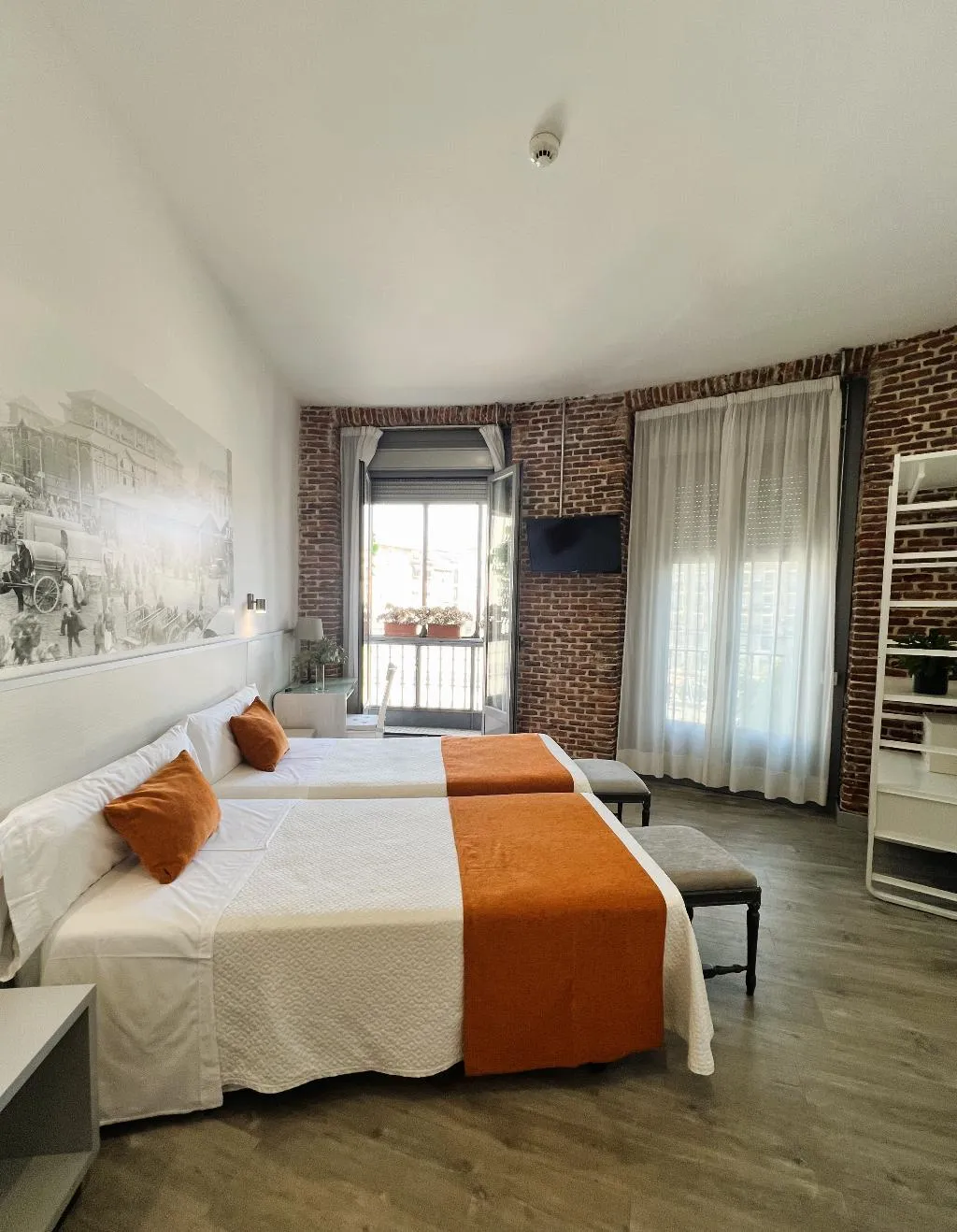 DOUBLE SUPERIOR Room, San Lorenzo, Madrid