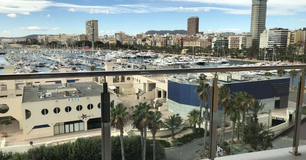 Room, Suit d M correct code to use 3695, Costa Blanca