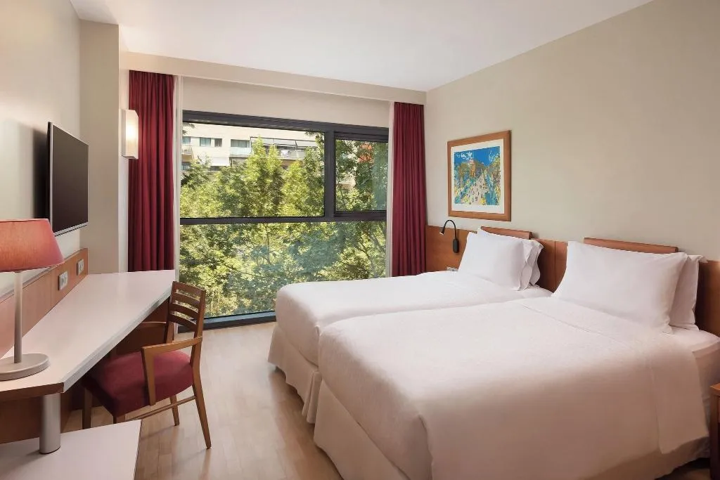 TWIN CLASSIC Room, Four Points by Sheraton Barcelona Diagonal, Barcelona