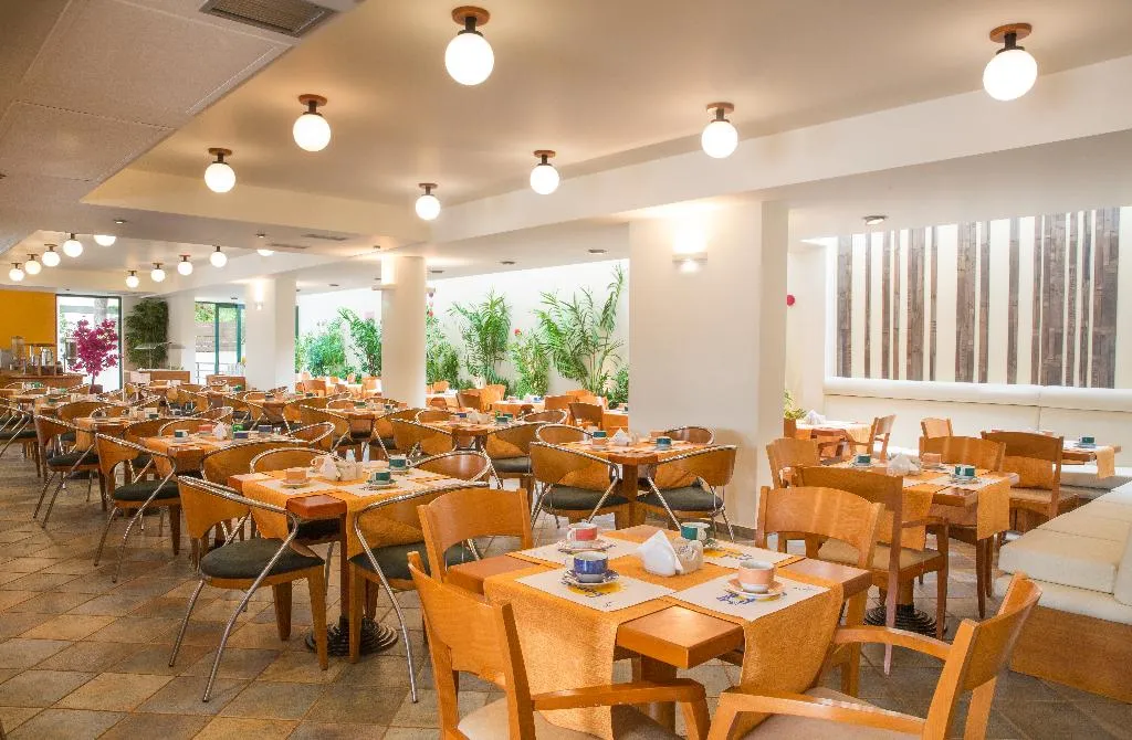Restaurant, Flisvos Royal Tolo, Athens
