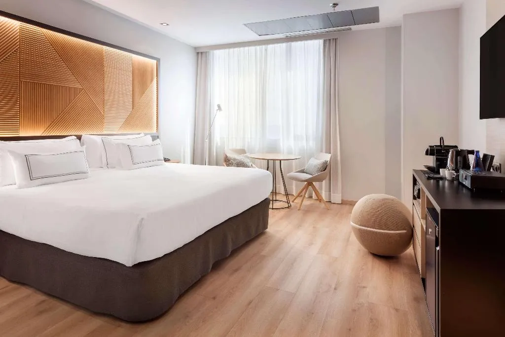 Double or Twin STANDARD Room, Melia Avenida America, Madrid