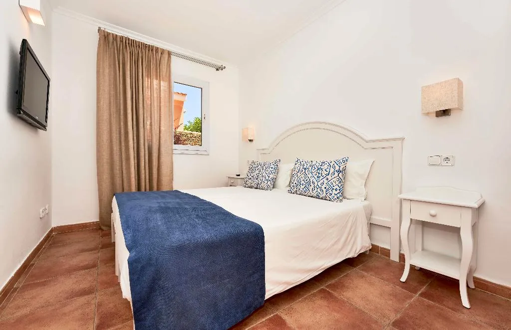 APARTMENT TWO BEDROOMS Room, Insotel Cala Mandia Resort & Spa, Majorca