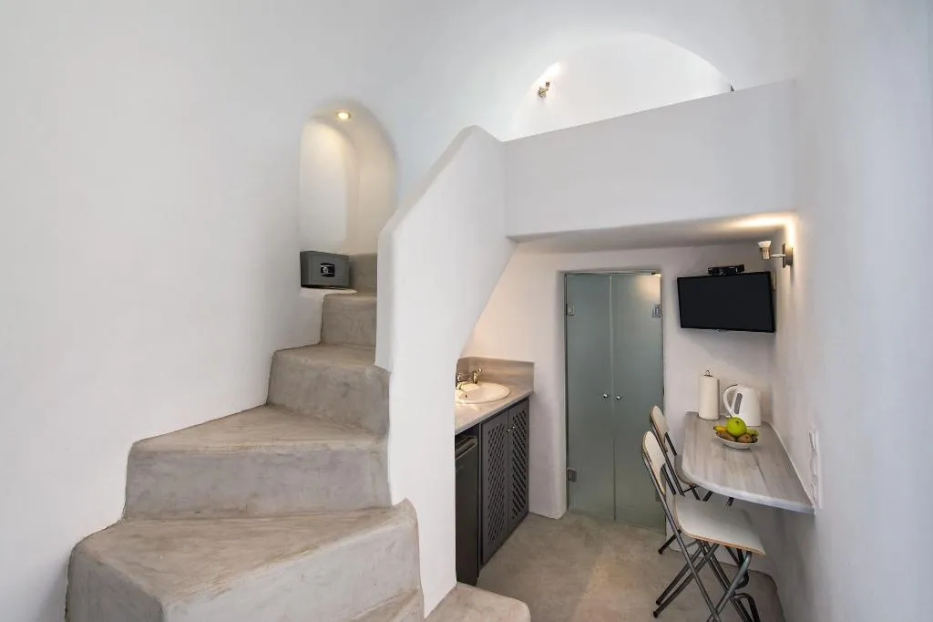 Room, Theodora Suites - Adults Only, Santorini