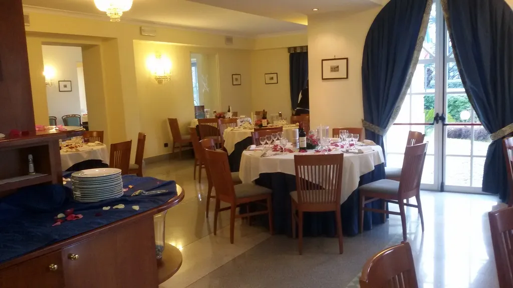 Restaurant, Lario, Milan