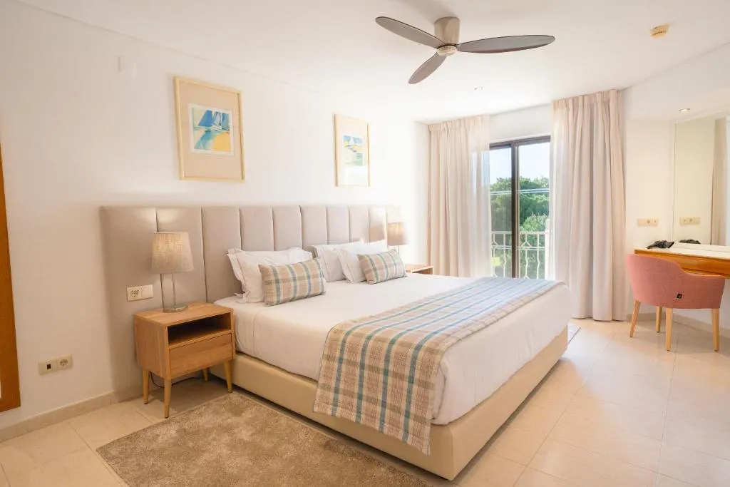 APARTMENT TWO BEDROOMS Room, Four Seasons Vilamoura, Algarve
