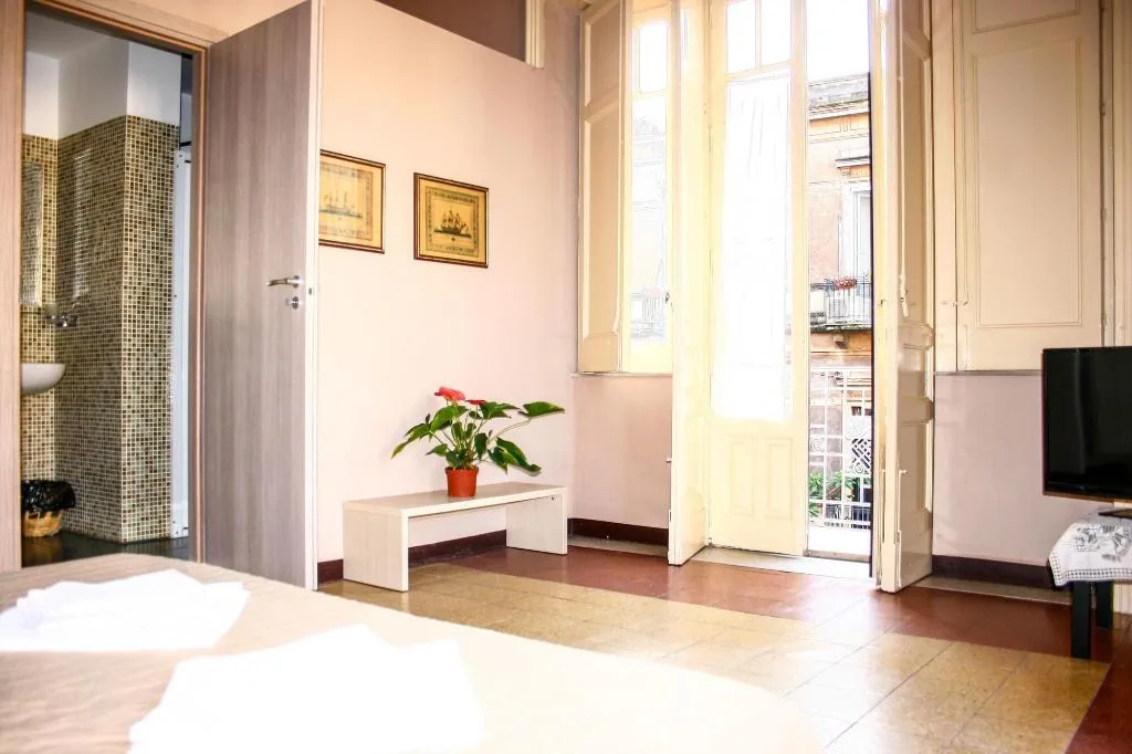 Room, La Casa Di Isabella, Catania
