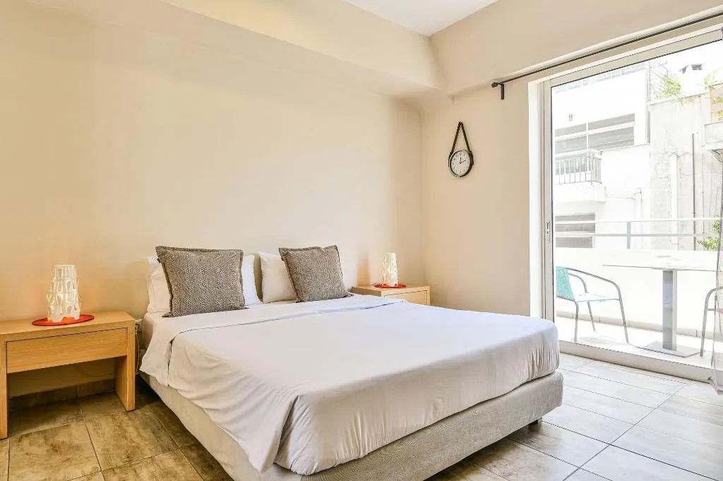 Room, Athens Way Lofts, Athens