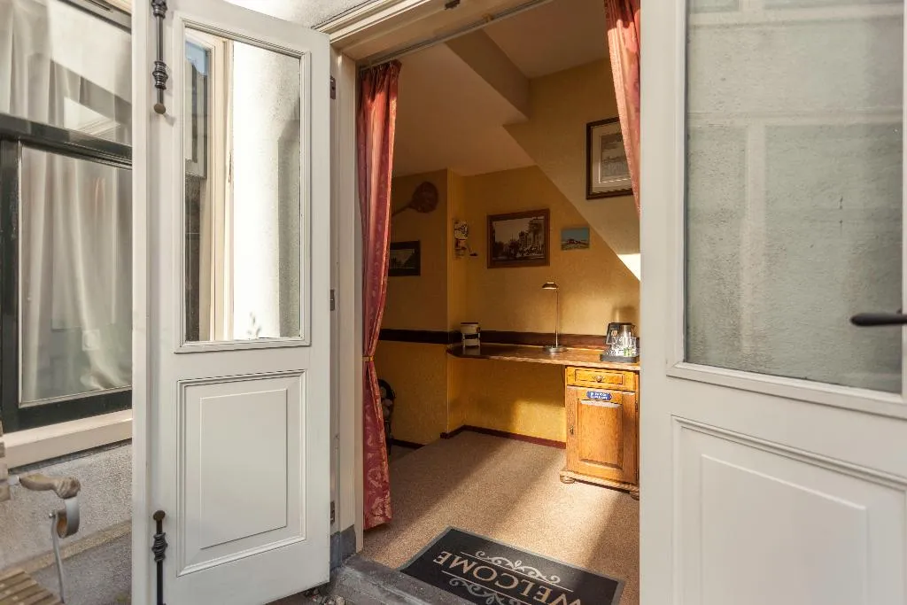 SUITE STANDARD Room, A-train, Amsterdam