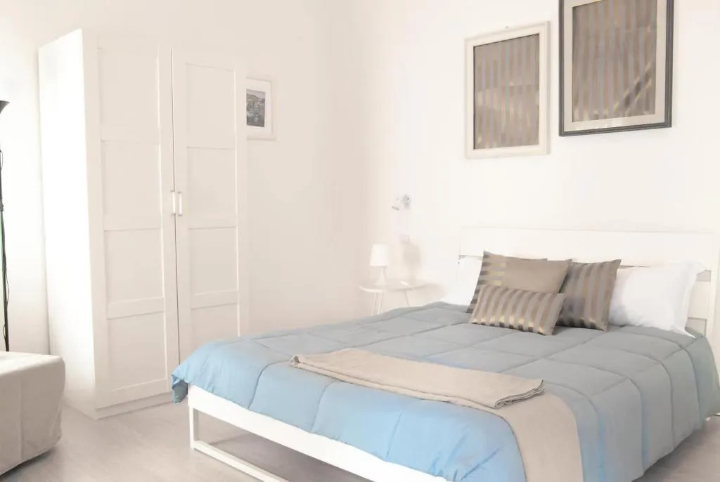 Room, Bookbreakfast, Catania