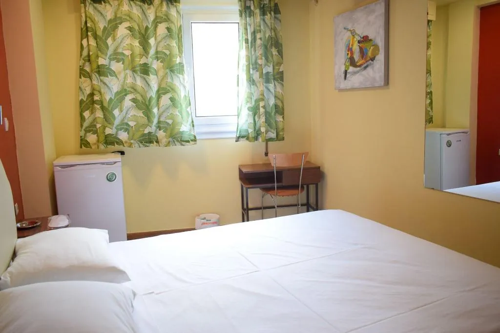 Room, The Q Hotel, Athens